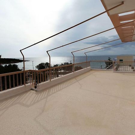 Seaside Renovated Top Floor Apartment Saronida Luaran gambar