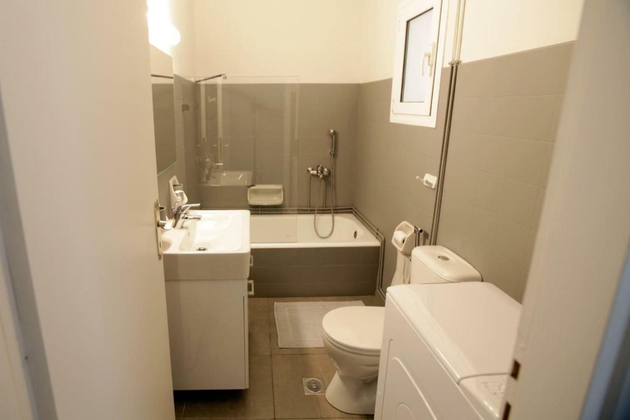 Seaside Renovated Top Floor Apartment Saronida Luaran gambar