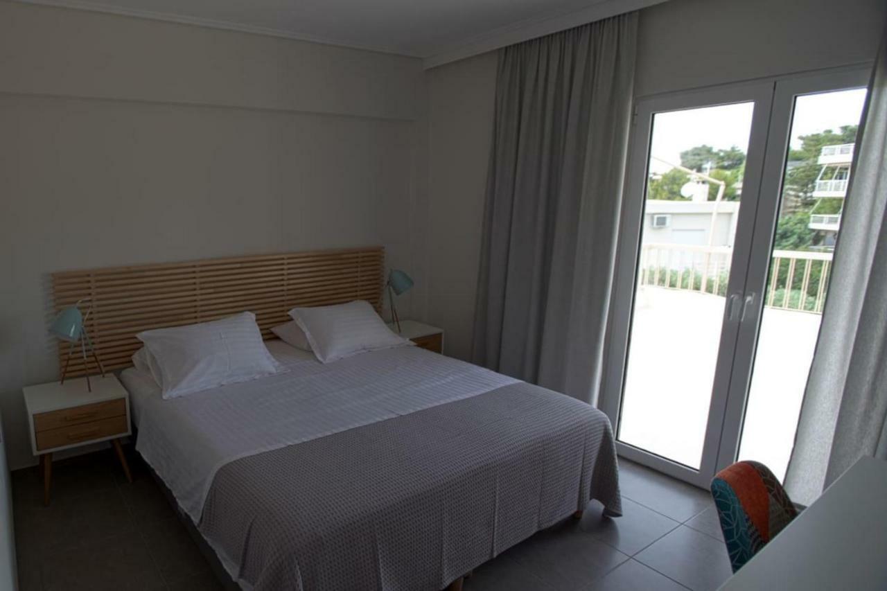 Seaside Renovated Top Floor Apartment Saronida Luaran gambar